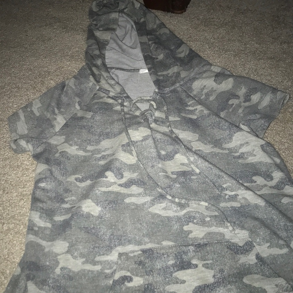 hooded T - Picture 1 of 3